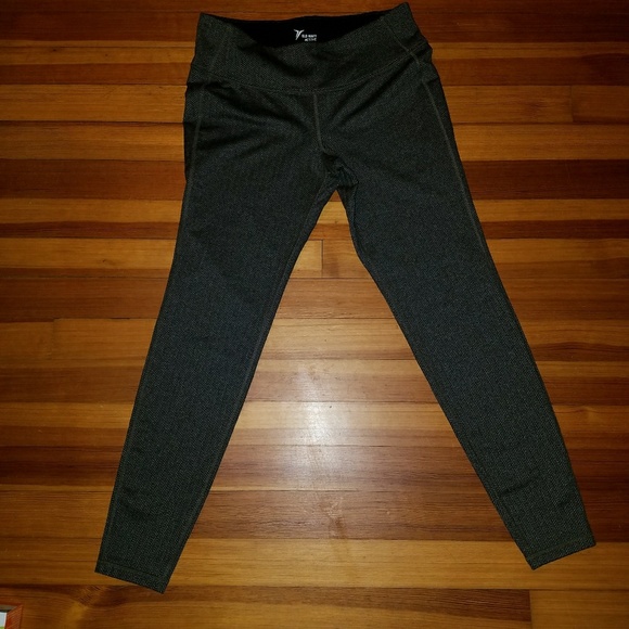 Old Navy Active Leggings - Picture 3 of 4